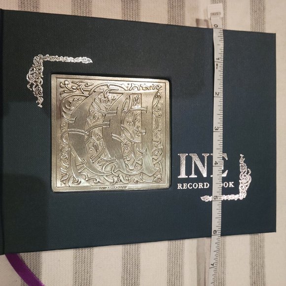 NIB Royal Selangor V & A Museum Wine Record Book - Picture 10 of 12